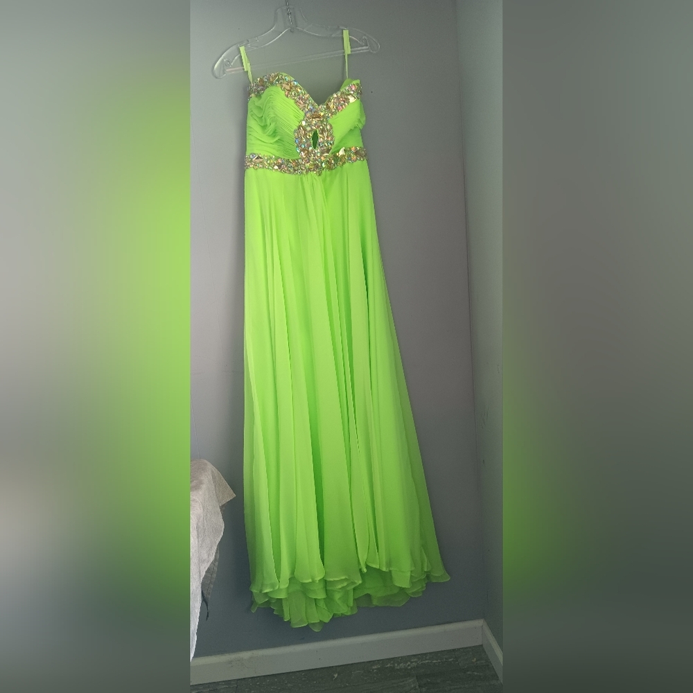 Night Moves Formal Prom Dress Size 10 Lime Green Color
